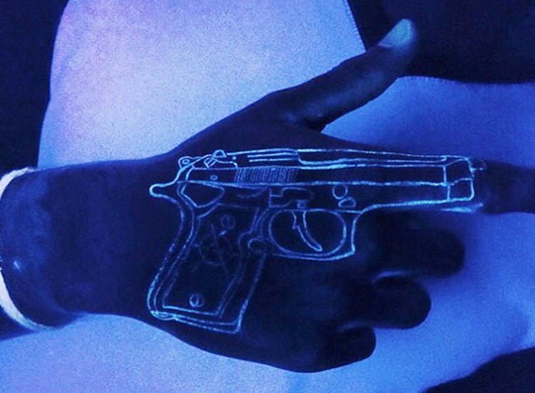 Hinh xam phat sang anh 3