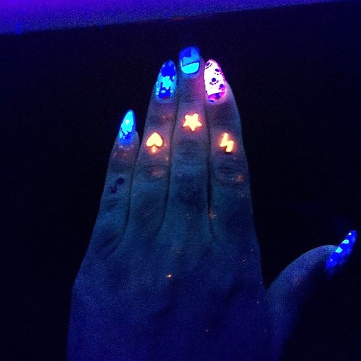 Hình xăm phát sáng ảnh 10 Hinh xam phat sang anh 10