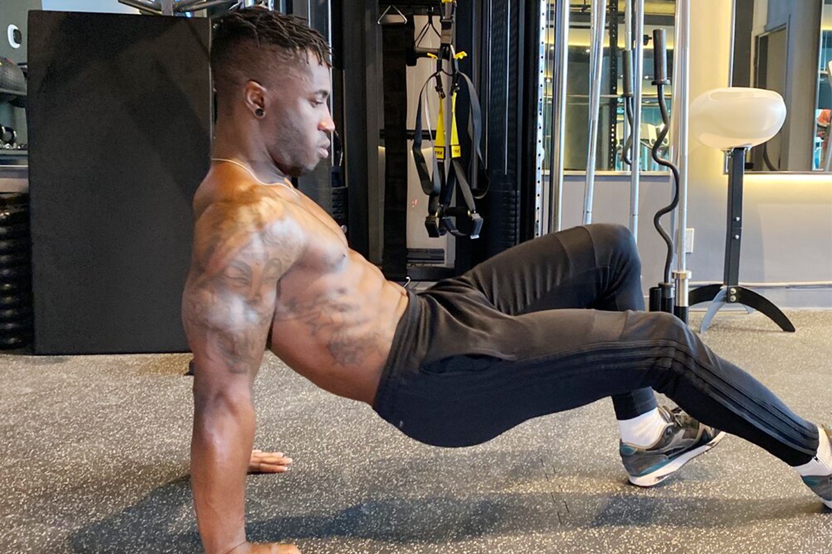 Cua bo va cac bai tap kieu dong vat giup than hinh san chac hinh anh