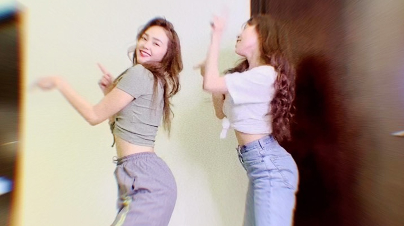 Minh Hang mac do khoe eo thon, nhay lac hong goi cam hinh anh