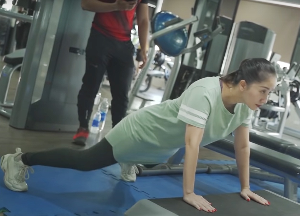 Khánh Thi ảnh 3 Khanh Thi anh 3
