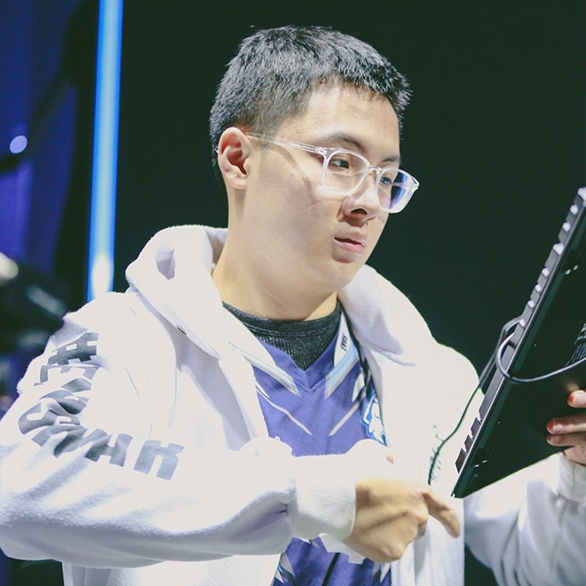 Nguoi ay la ai anh 4