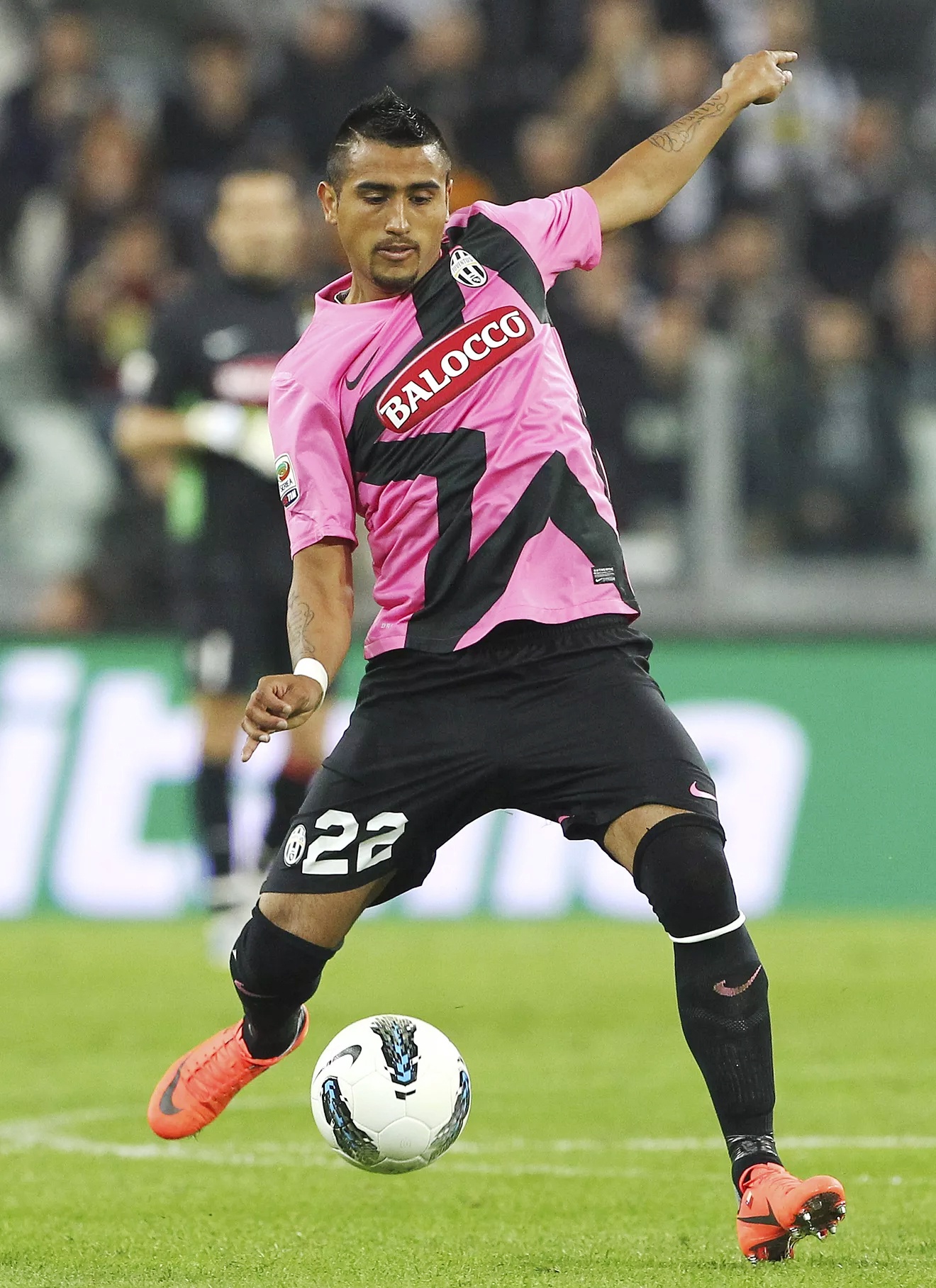 cau thu mac ao hong anh 10