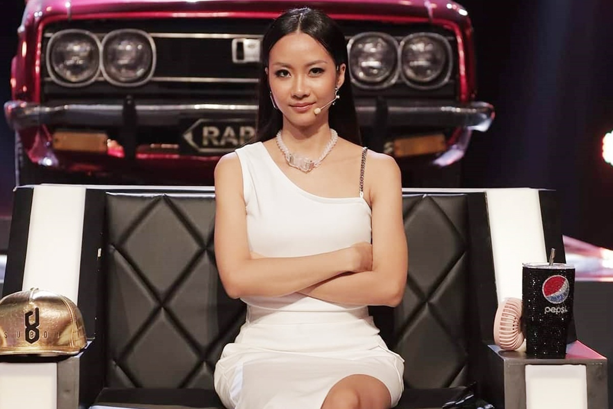 'Suboi hop voi kieu trang diem mat khoi' hinh anh