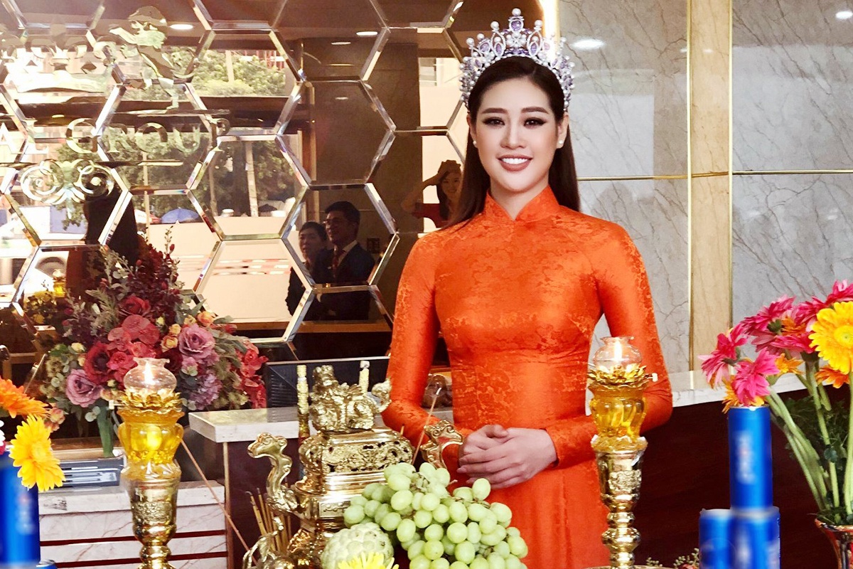 Nhieu sao Viet mac ao dai khi cung To nghe hinh anh