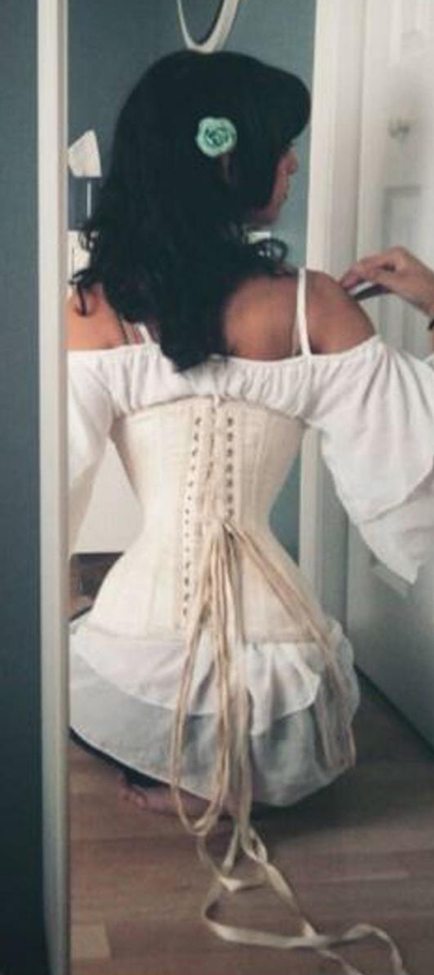 cô gái mặc corset ảnh 3 co gai mac corset anh 3
