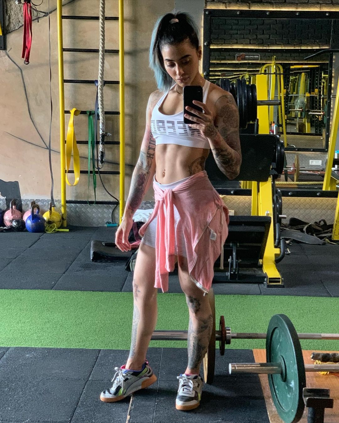 co gai co bap anh 12