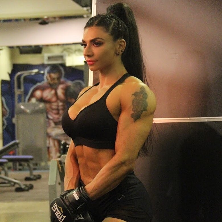 co gai co bap anh 16