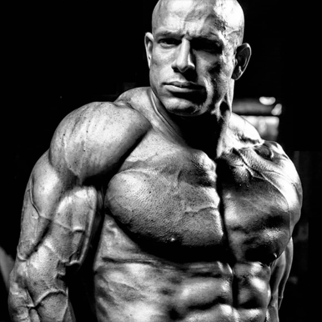 chang trai bi liet 2 chan anh 4