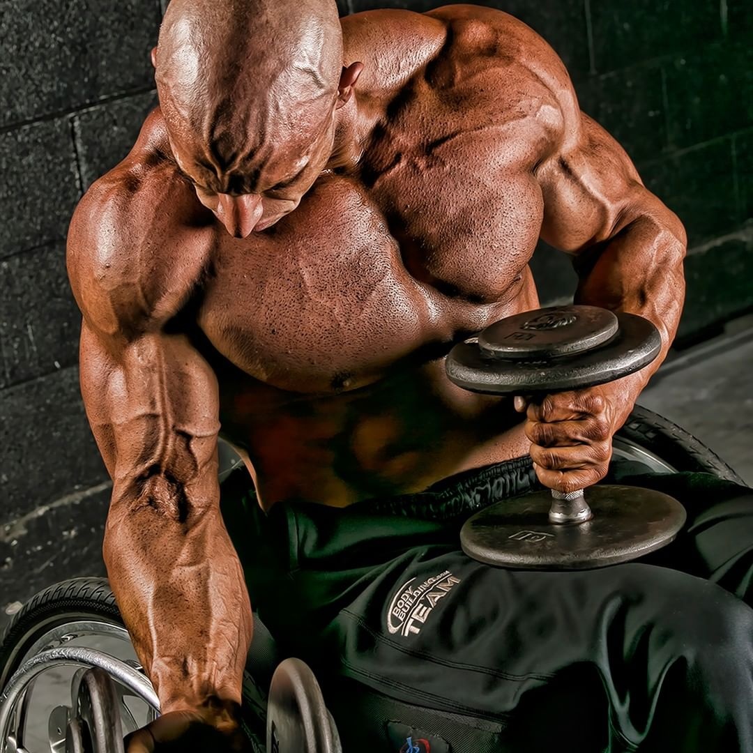 chang trai bi liet 2 chan anh 5