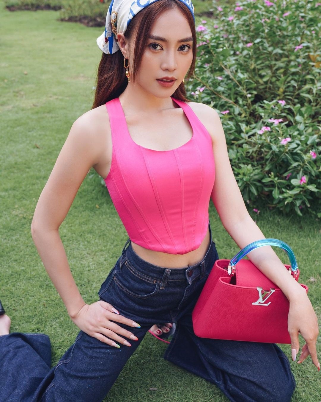 sao nu chuong mac ao ho eo anh 6