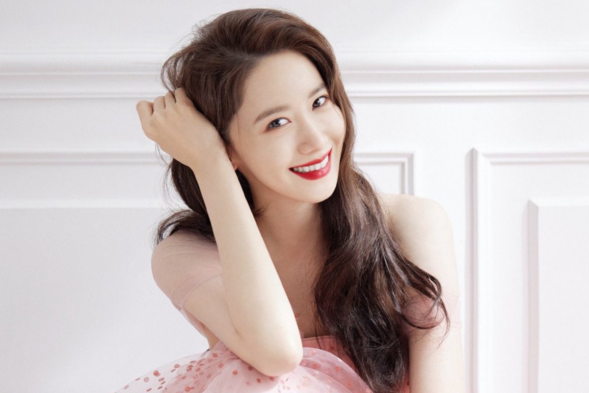 Yoona mac vay goi cam tren tap chi hinh anh
