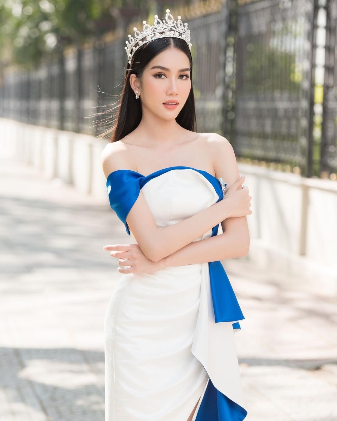 A hau Phuong Anh anh 3