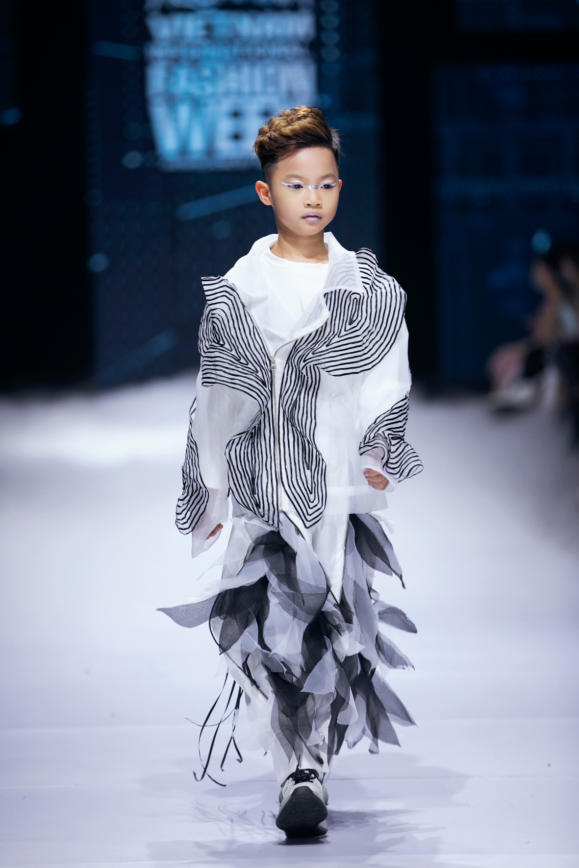 NTK Ivan Tran anh 14