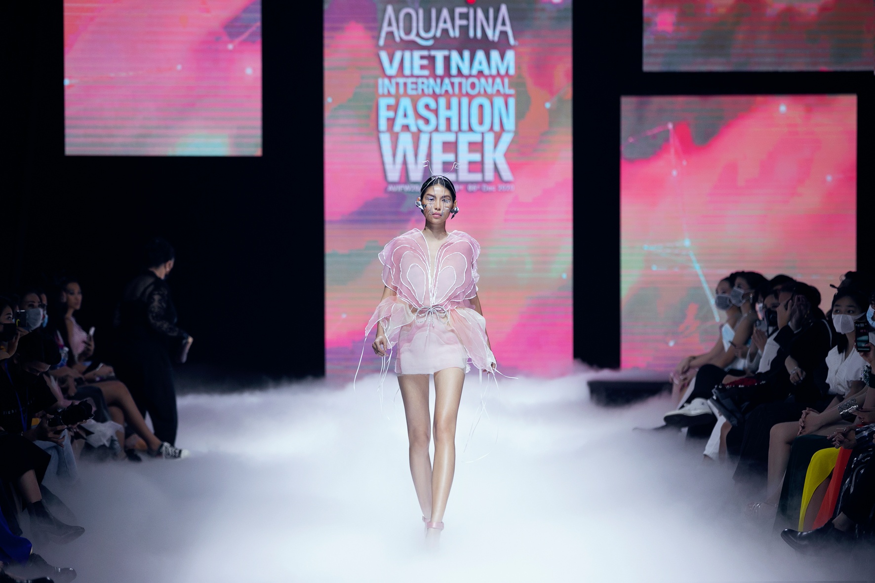 NTK Ivan Tran anh 12