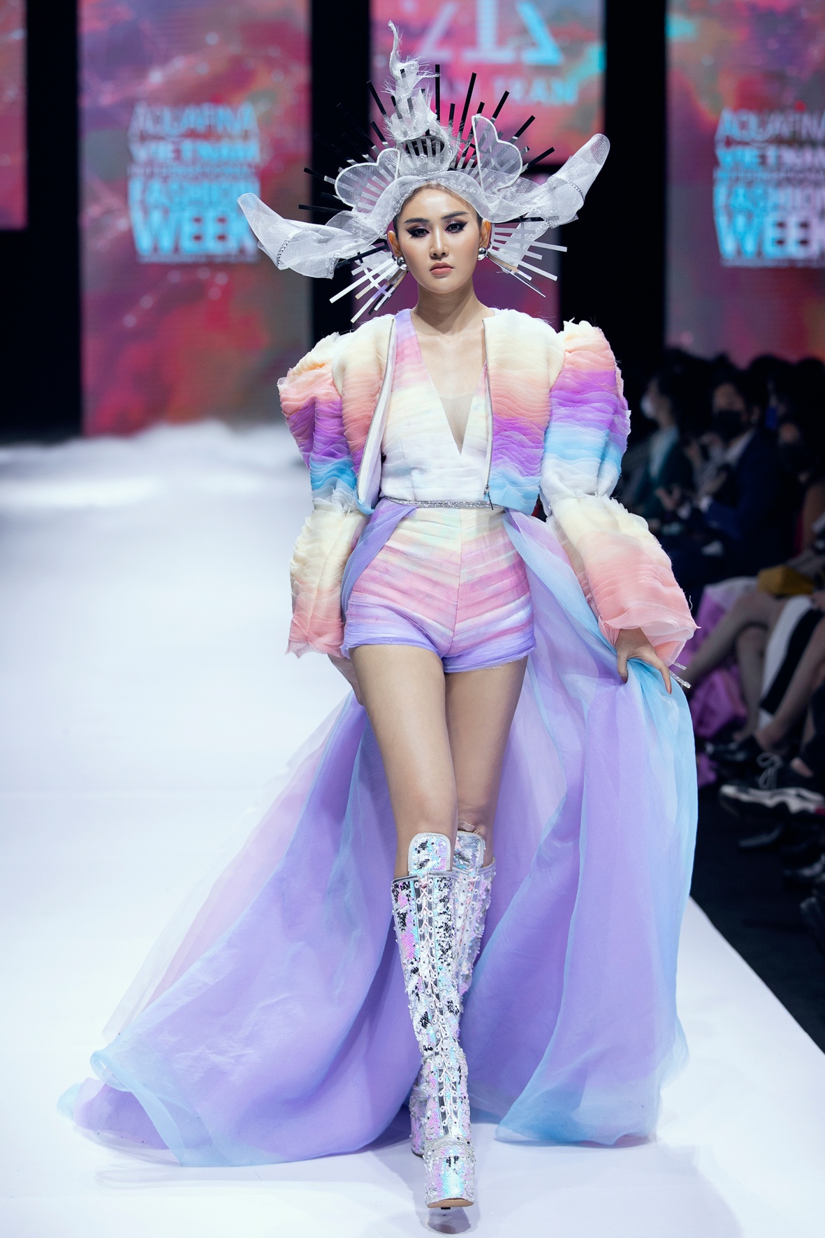 NTK Ivan Tran anh 13