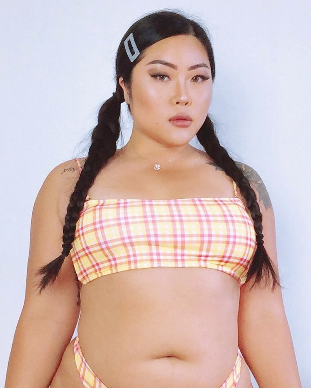 nguoi mau ngoai co anh 2