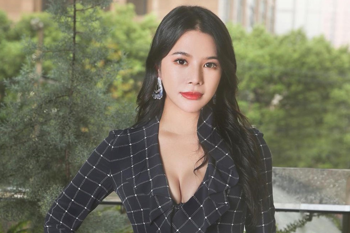 Nu ty phu Trung Quoc noi tieng trong nganh thoi trang hinh anh