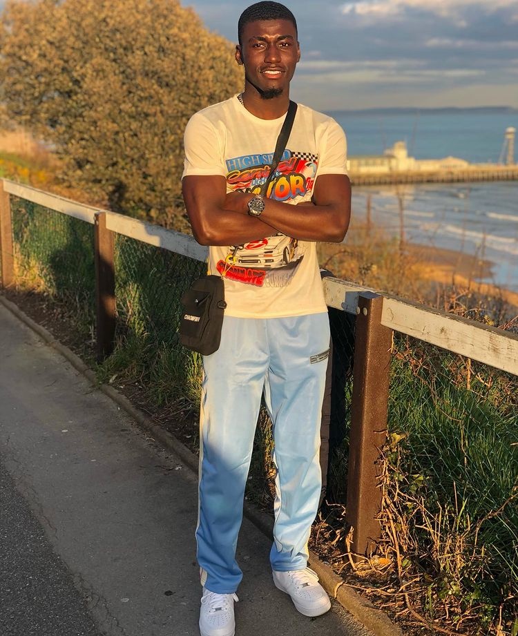 cau thu bong da anh 9