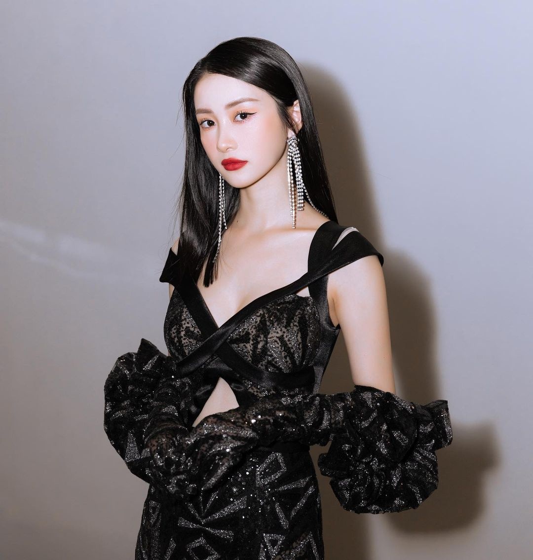 dan my nhan Viet dien do cat khoet anh 5