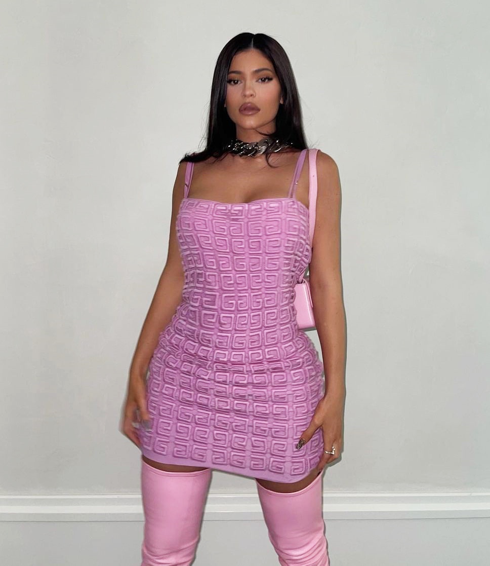 chi em Kim Kardashian anh 7