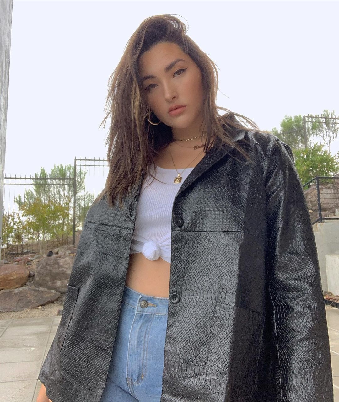 nguoi mau ngoai co chau A anh 5