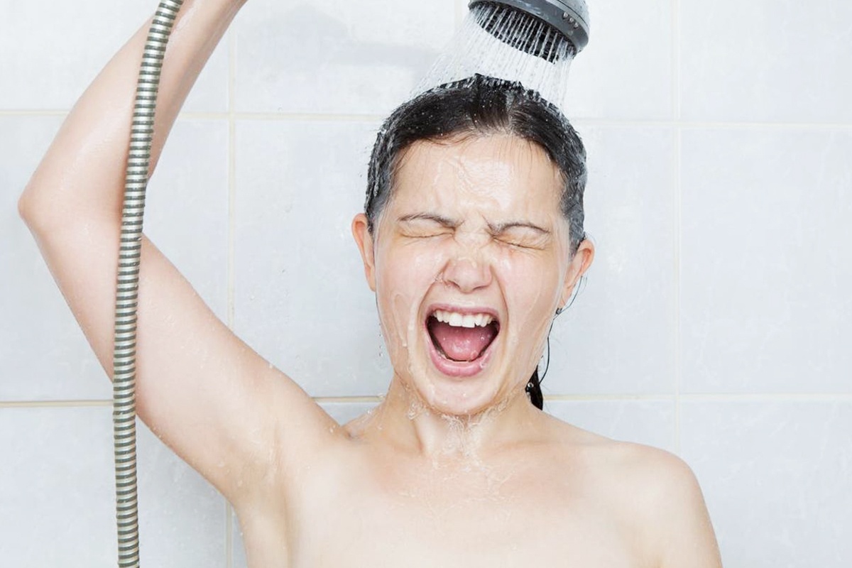 Nen lam gi khi tam de khong gay hai cho da? hinh anh