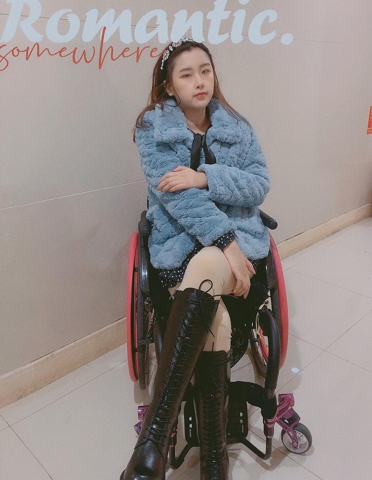 co gai bi liet anh 3