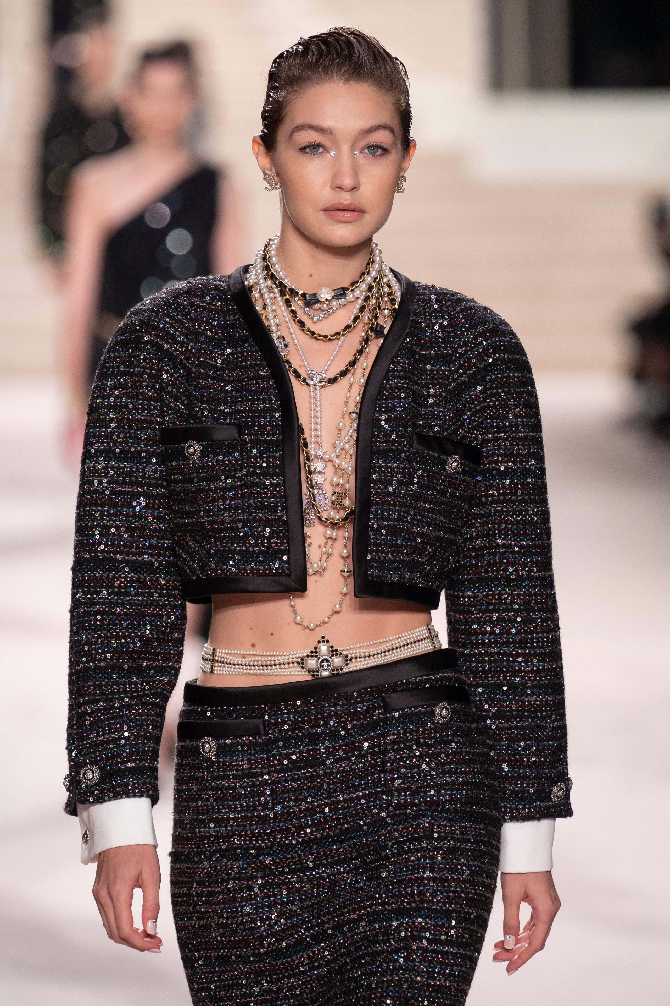 nguoi mau noi tieng anh 8