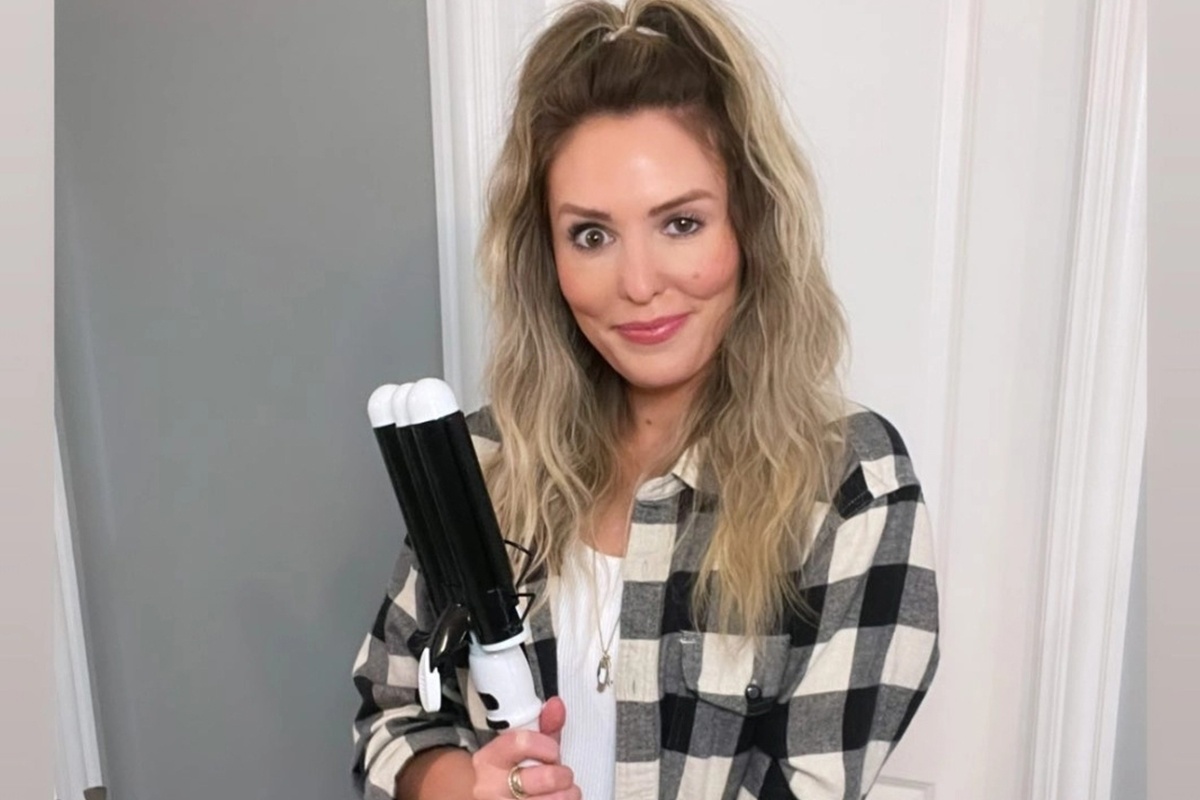 Nu blogger bi sup mi mat do tiem botox hinh anh