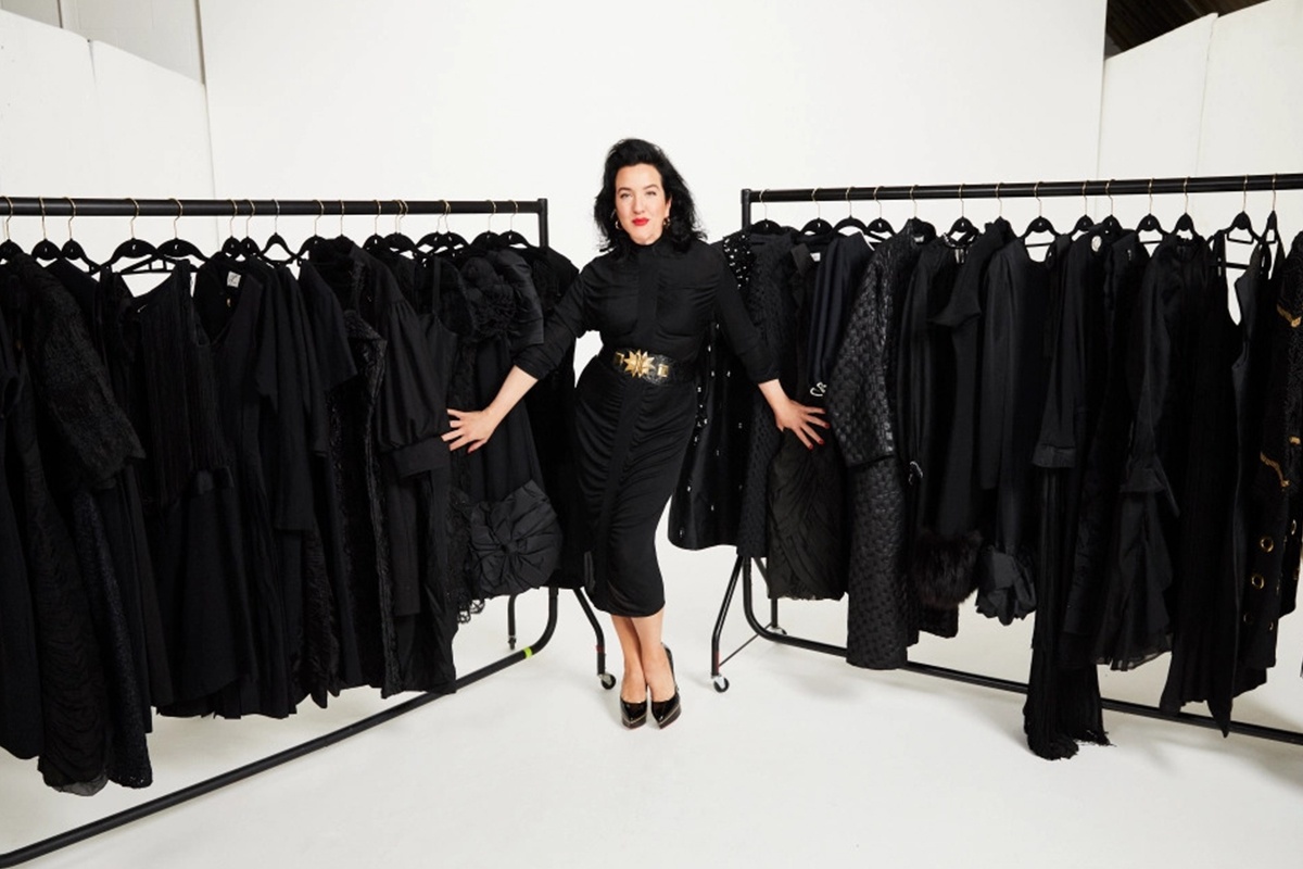 Nguoi phu nu My chi 105.000 USD mua 3.000 chiec vay den hinh anh