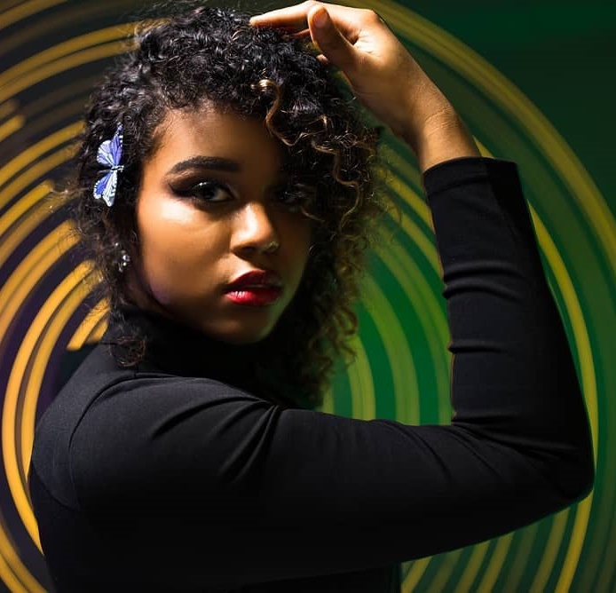 nguoi mau co chan trai sung phu anh 9