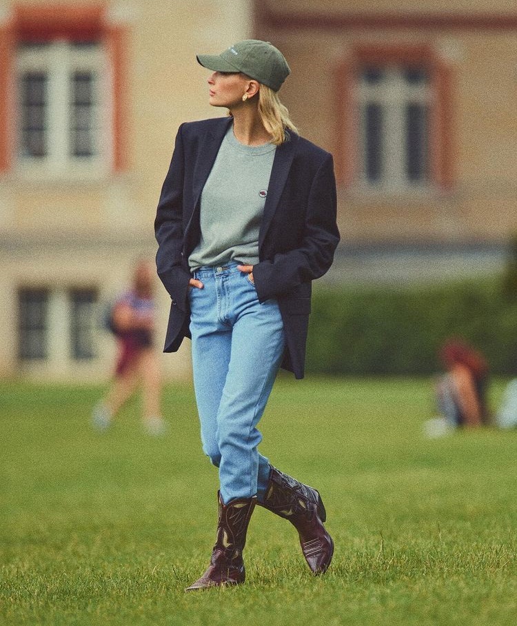 Hailey Bieber anh 12