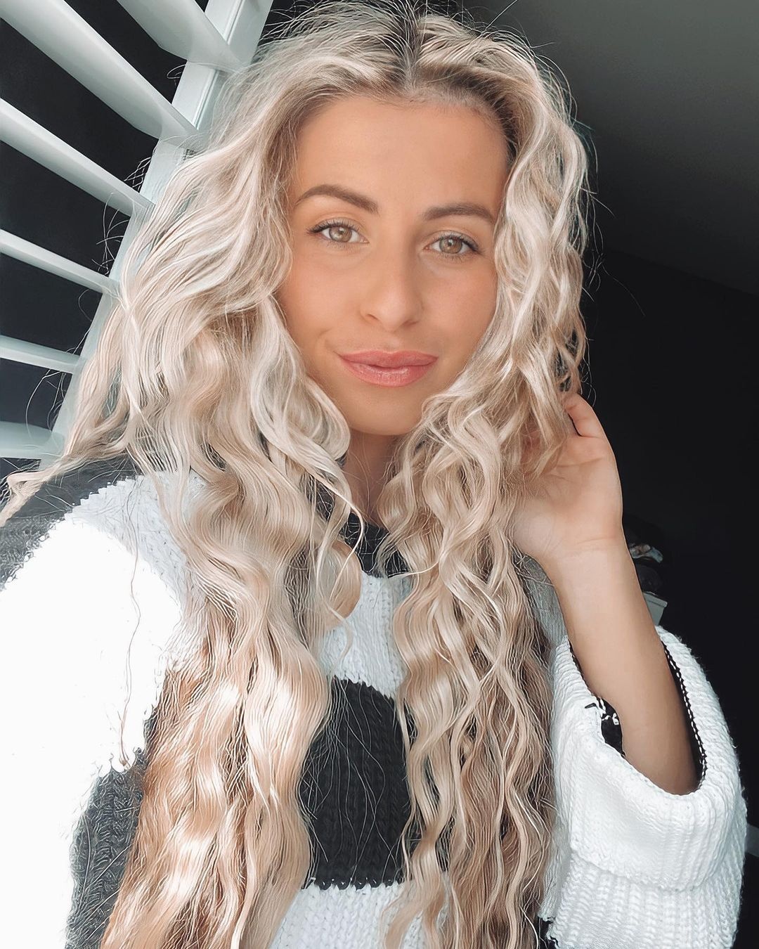 mẹ trẻ có tóc dài hơn 1 m ảnh 1 me tre co toc dai hon 1 m anh 1