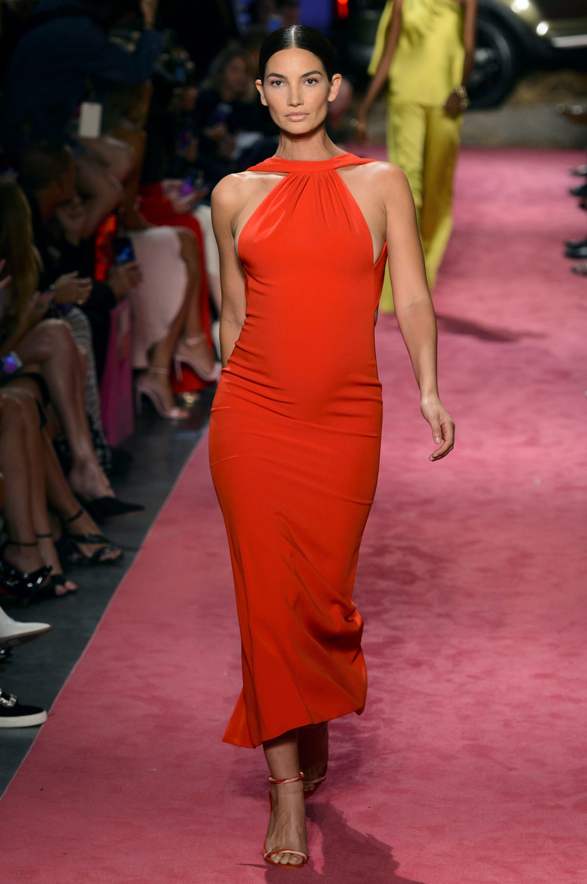 nguoi mau di catwalk luc mang thai anh 5