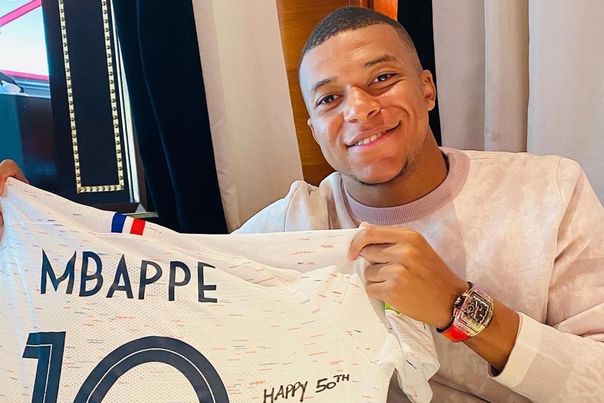 Bo suu tap dong ho dat do cua Kylian Mbappe hinh anh