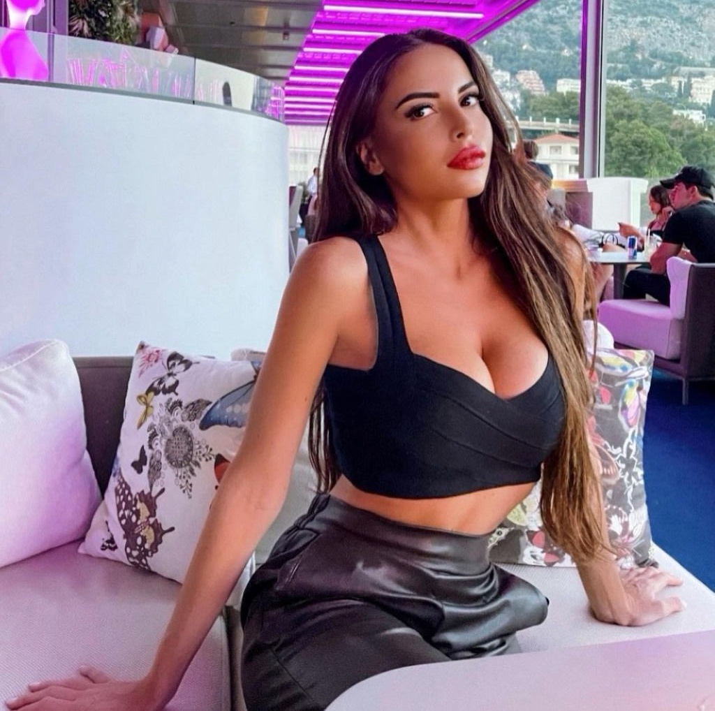 ban gai Kylian Mbappe anh 6