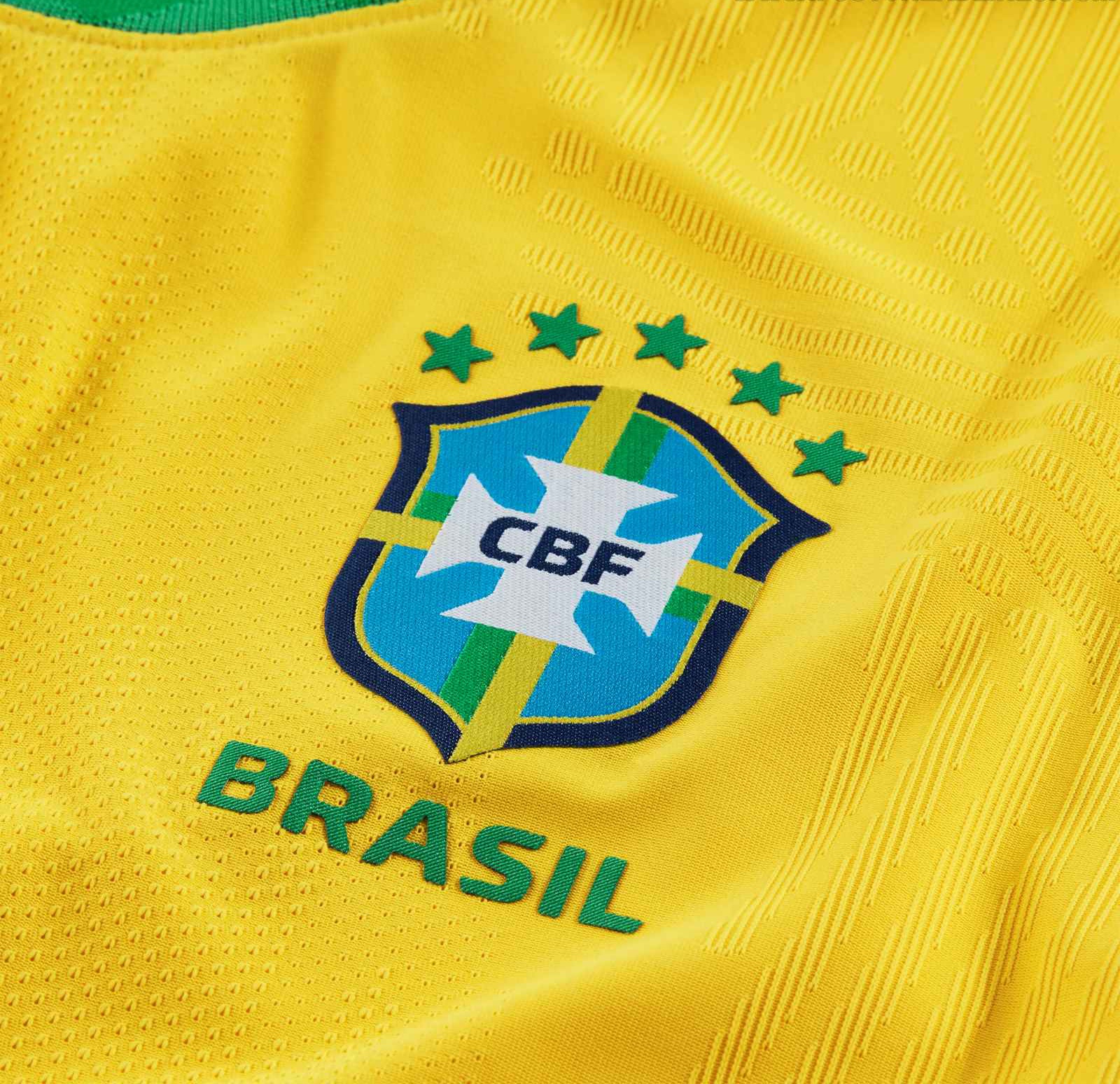 Neymar bị rách quần ảnh 3 Neymar bi rach quan anh 3