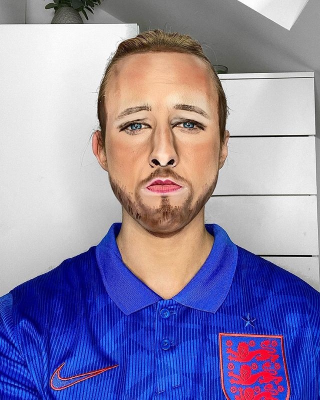 hoa trang giong nhan vat noi tieng anh 2