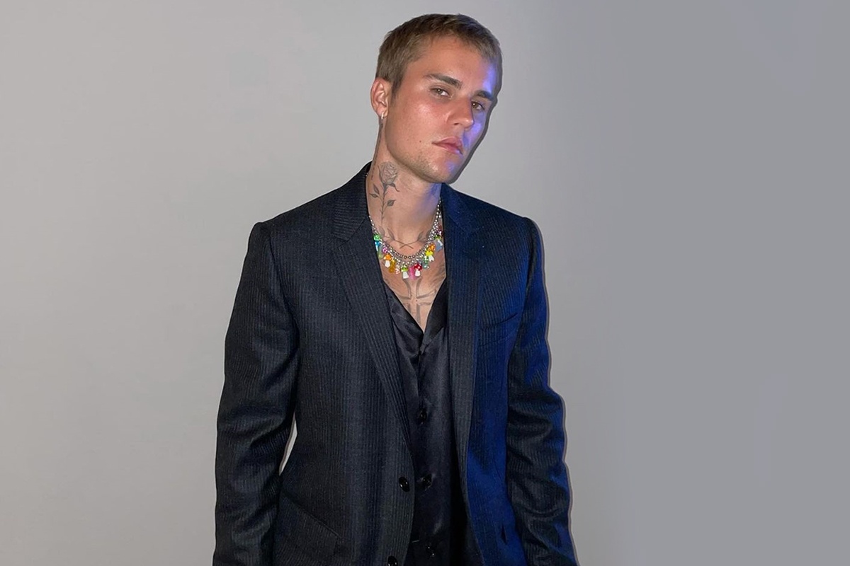 Justin Bieber chuong mot vong co nhieu mau hinh anh