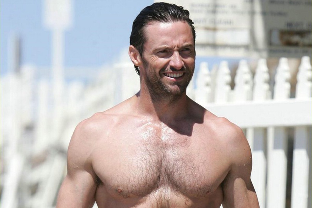 Hugh Jackman khuyen fan thoa kem chong nang hinh anh