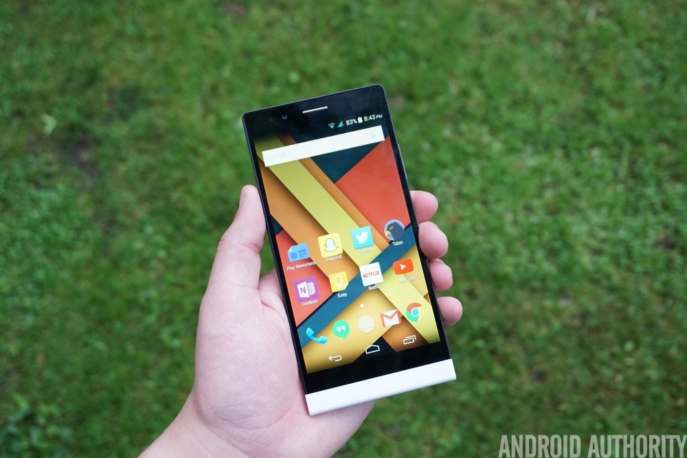 Di dong My 5,5 inch duoc ban gia 100 USD hinh anh