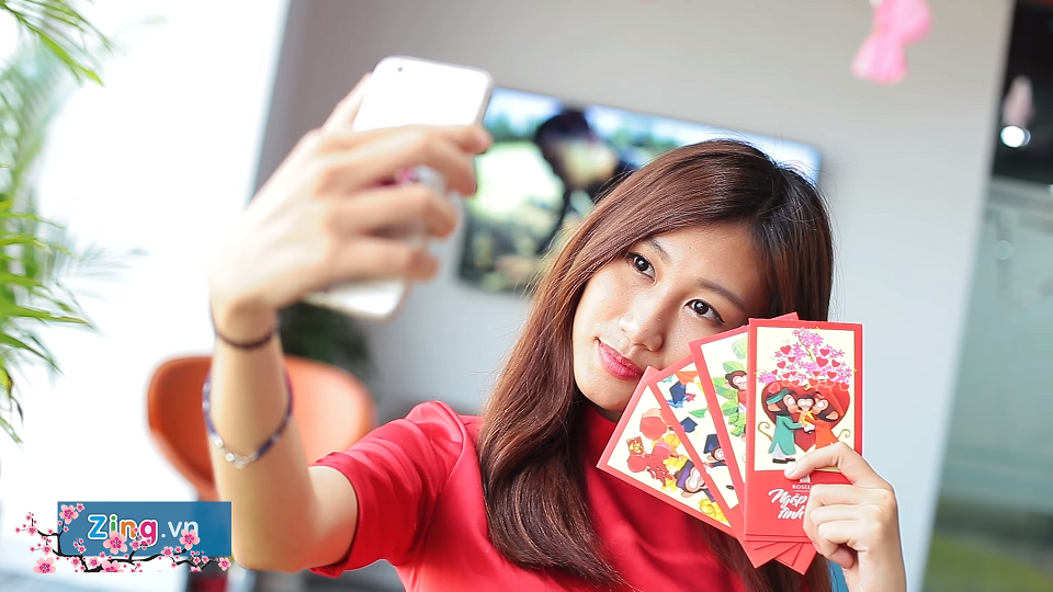 Meo chup hinh selfie ngay Tet hinh anh