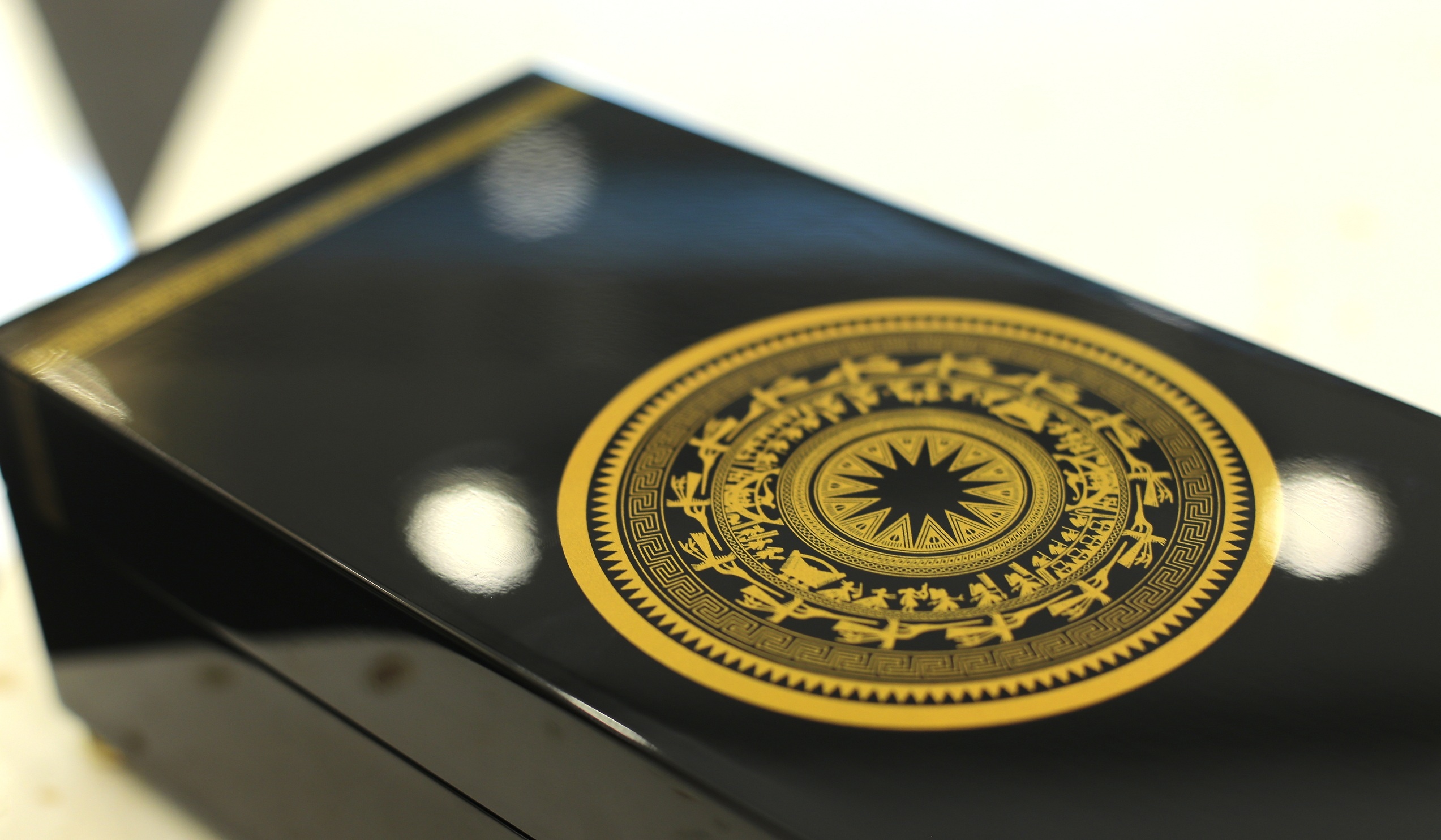 Hop nhac tien quan ca Reuge anh 2