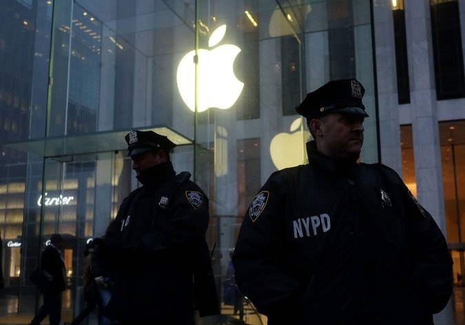 Apple kho khan sau vu kien FBI anh 1