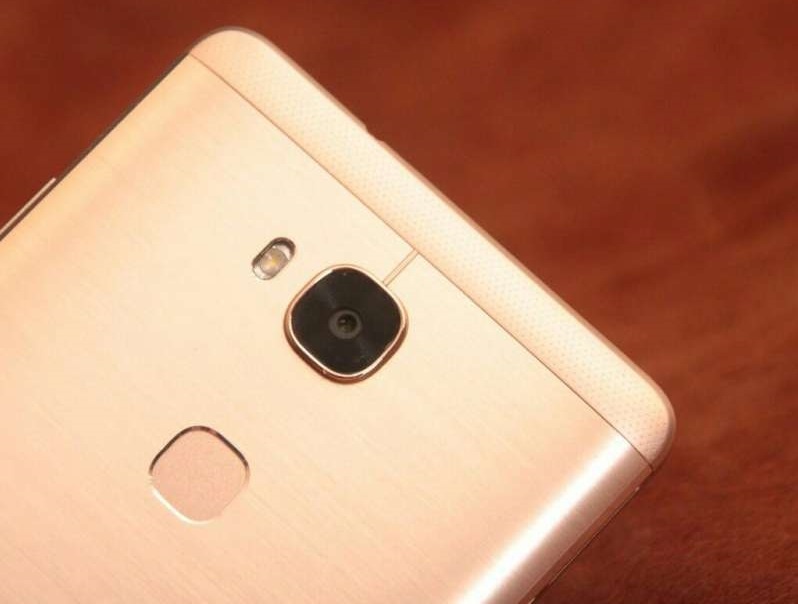 5 smartphone co cam bien van tay re nhat Viet Nam hinh anh