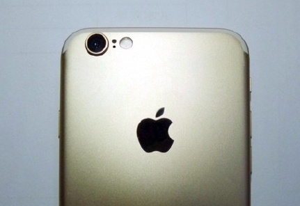 Anh duoc cho la iPhone 7 mau vang, camera khong doi hinh anh