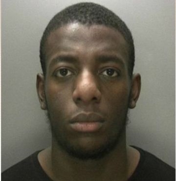 Ten trom bi bat vi Facebook goi y ket ban voi nan nhan hinh anh