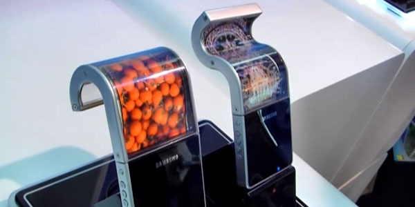 Samsung co the ra di dong uon cong canh tranh iPhone 8 hinh anh