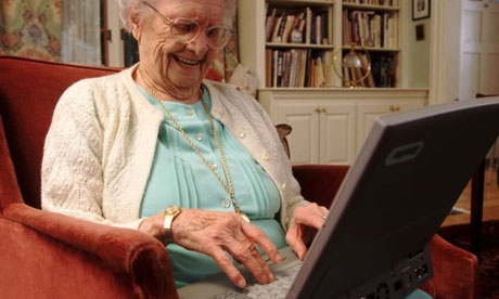 Ba cu lich su voi Google khien cu dan mang thich thu hinh anh